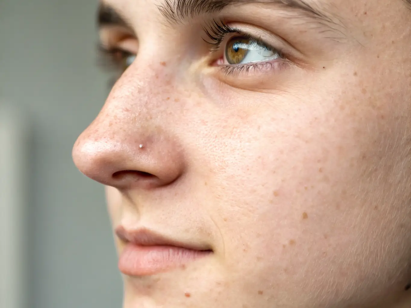 A close-up shot of a healthy sinus passage, clearly showing open and unobstructed airflow. The image should convey a sense of relief and improved breathing.